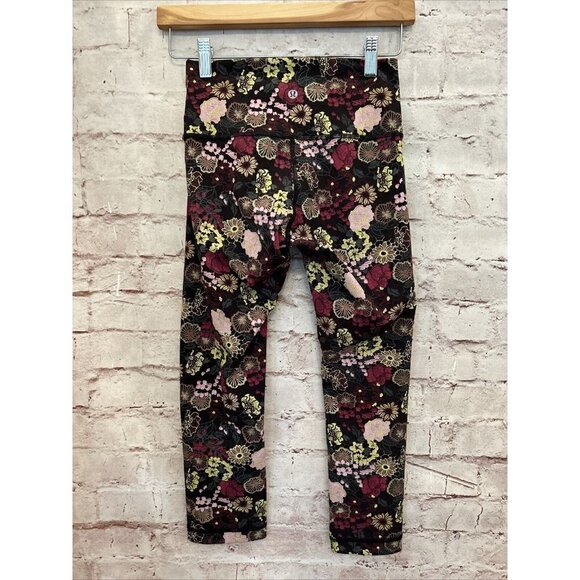 Lululemon Wunder Under Hi-Rise 19" Crop Tight Fluorolace Black Floral Size 4 - Picture 4 of 8